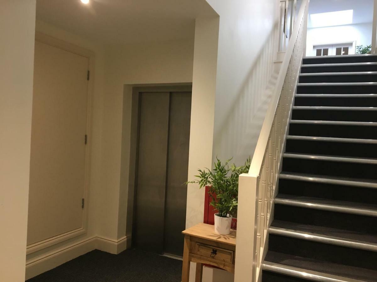 Star Tree Apartment 约克 外观 照片